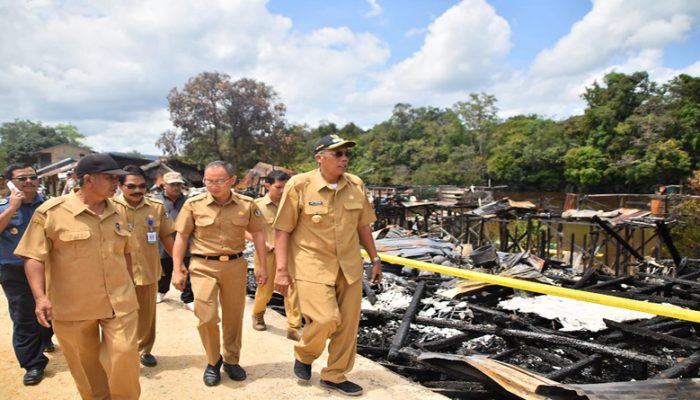 Detik-detik Kebakaran di Intan Market Sintang, Mulai dari Lantai Dua